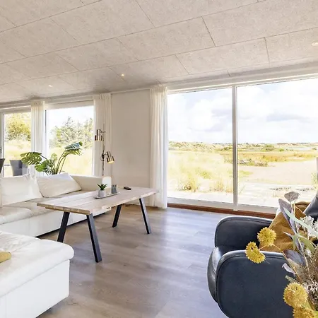 Holiday home Lxxxiv *