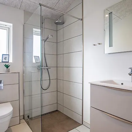 Modern Retreat In Graerup بيت للعطل